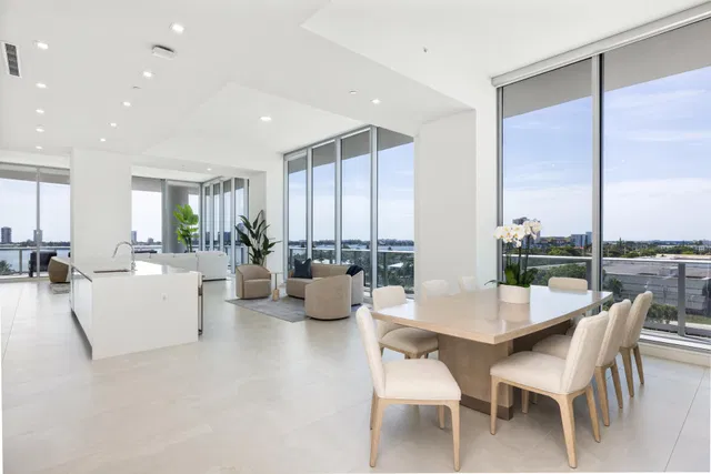 Nautilus 220 Unit 612 photo 13