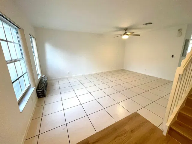 Residence photo 3
