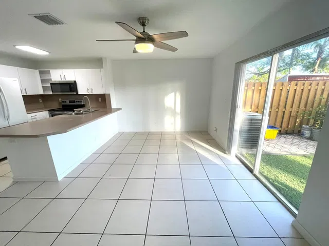 Residence photo 8