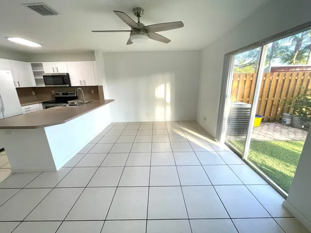 Residence photo 9