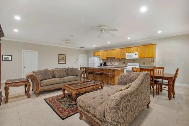 Saddle Trail Park Residence photo 18