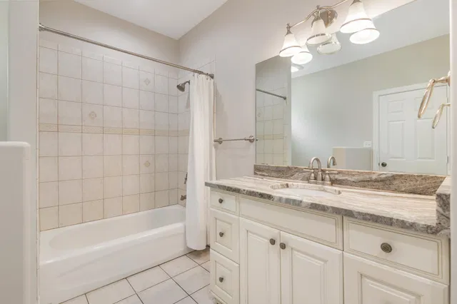 Saddle Trail Park Residence photo 24