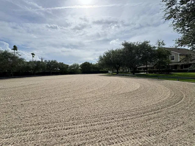 Saddle Trail Park Residence photo 27