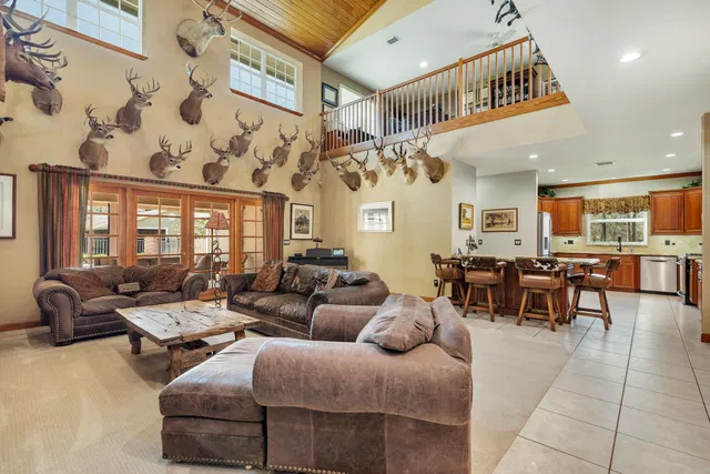 Saddle Trail Park Residence photo 43