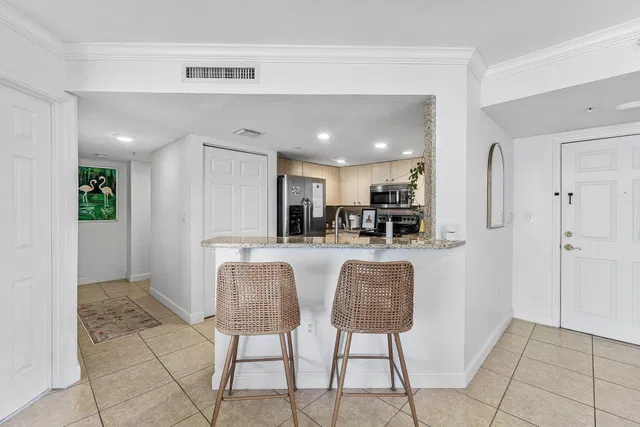 Flagler Pointe Unit 716 photo 3