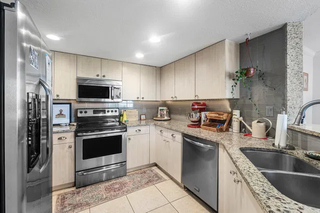 Flagler Pointe Unit 716 photo 5