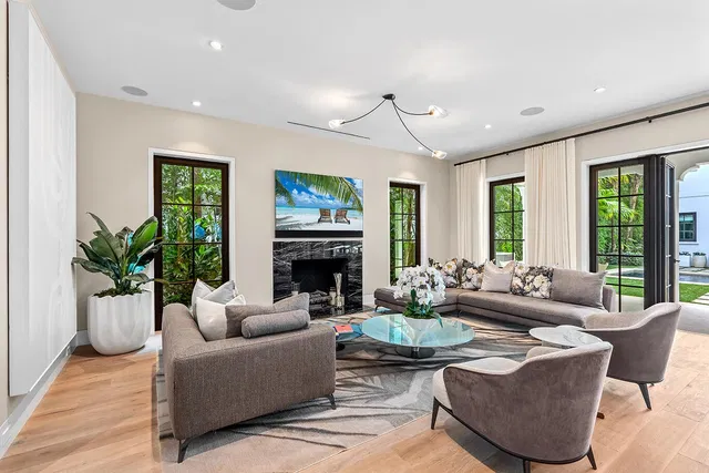 Royal Park Residence photo 8