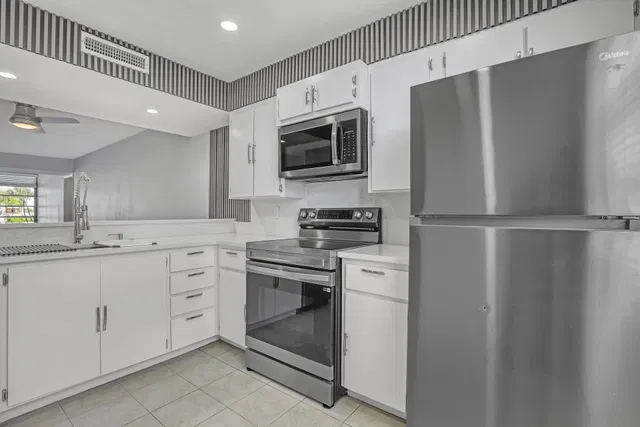 Residence photo 4