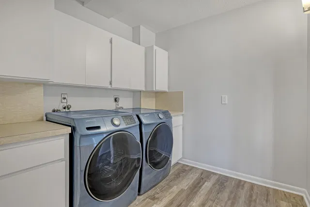 Residence photo 12
