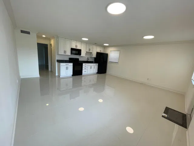 Unit Fl 1505 photo 5