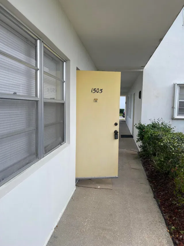 Unit Fl 1505 photo 8