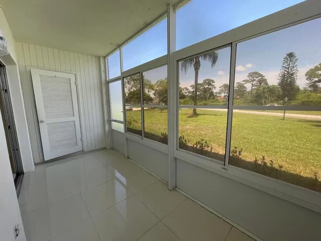 Unit Fl 1505 photo 11