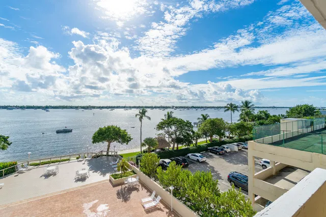 Palm Beach House Unit 409 photo 17