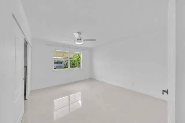 Unit A photo 24