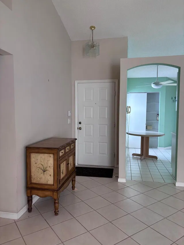 Residence photo 8