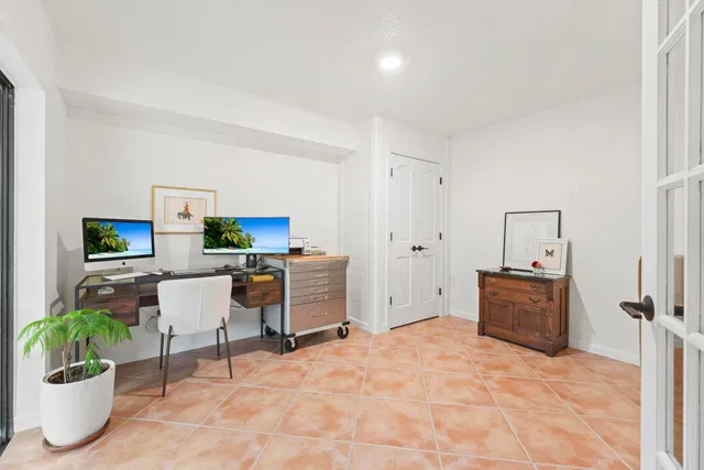Residence photo 4