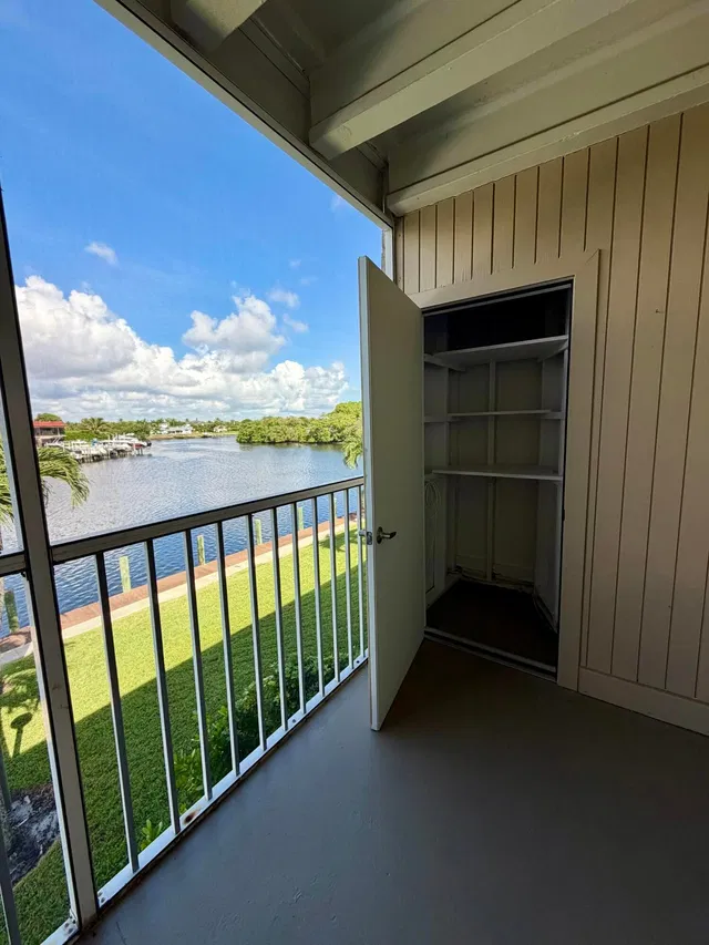  Unit 1 photo 15