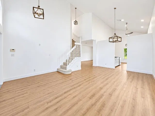  Residence photo 4