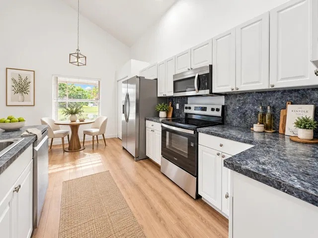  Residence photo 8