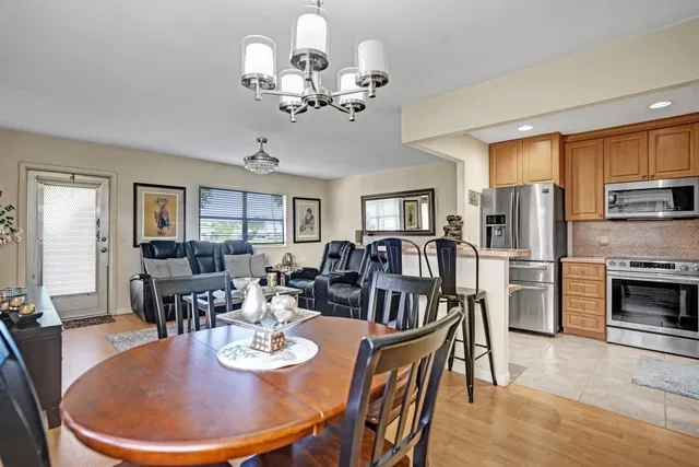  Residence photo 9