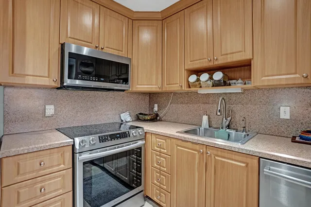  Residence photo 19