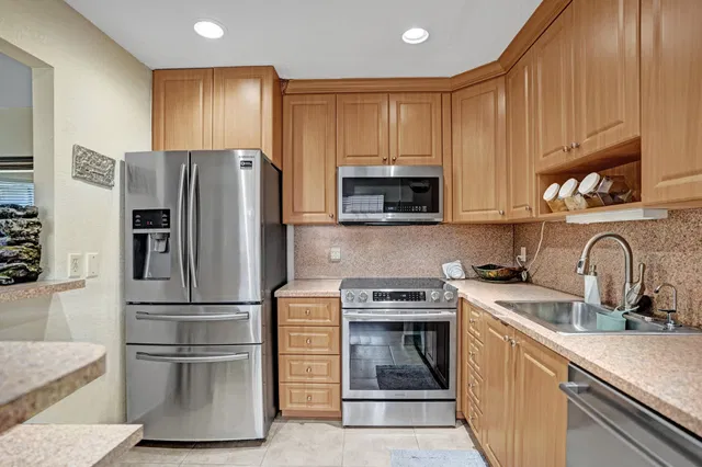  Residence photo 20