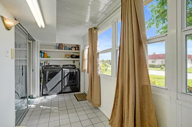  Residence photo 37