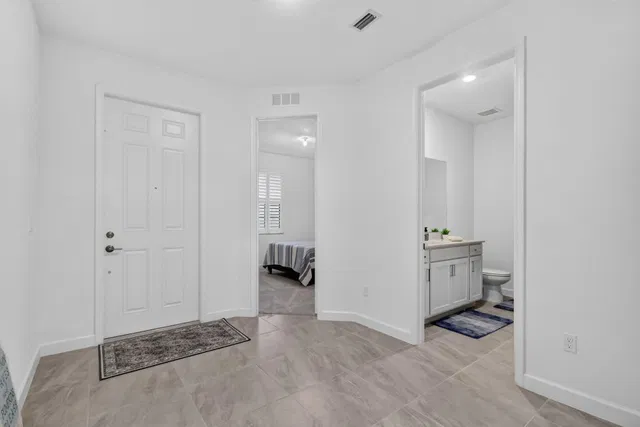  Residence photo 5