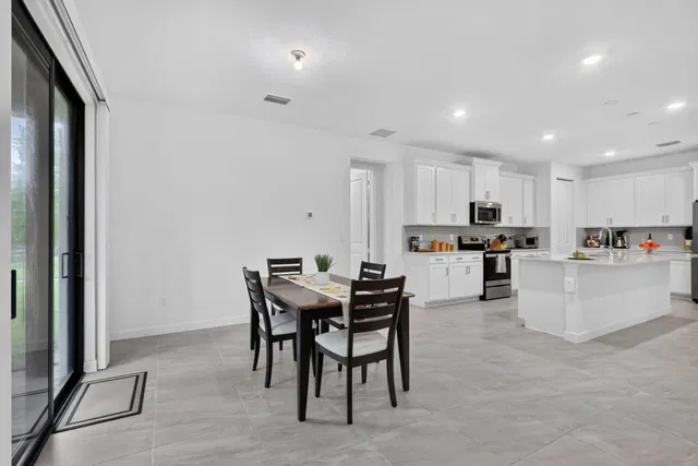  Residence photo 14