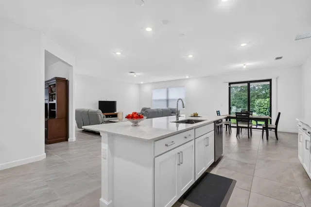  Residence photo 23