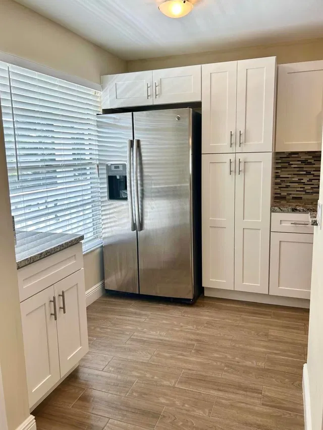 Unit 202 photo 4