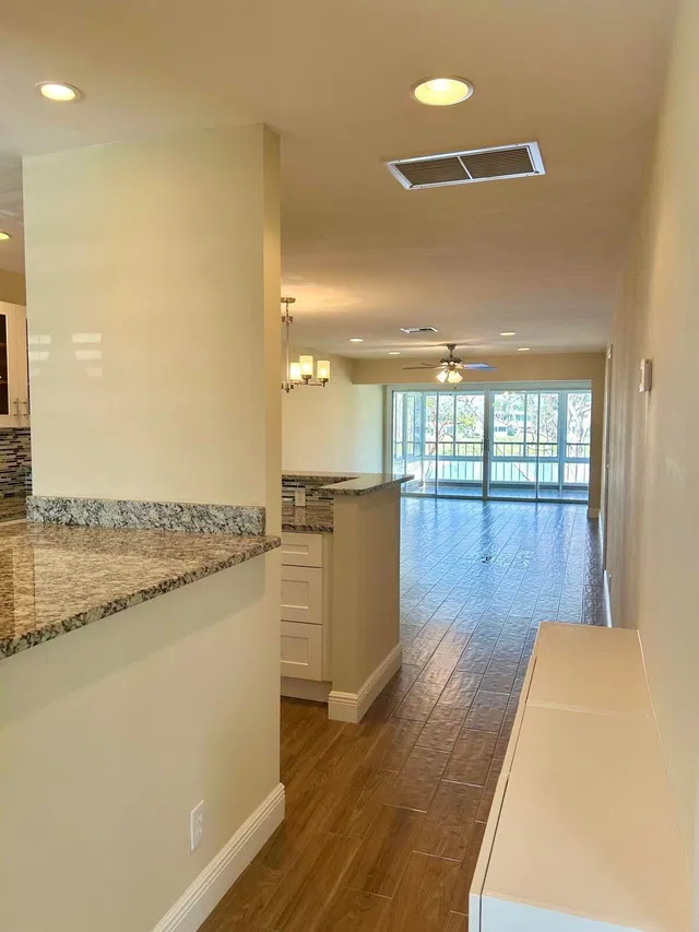 Unit 202 photo 11