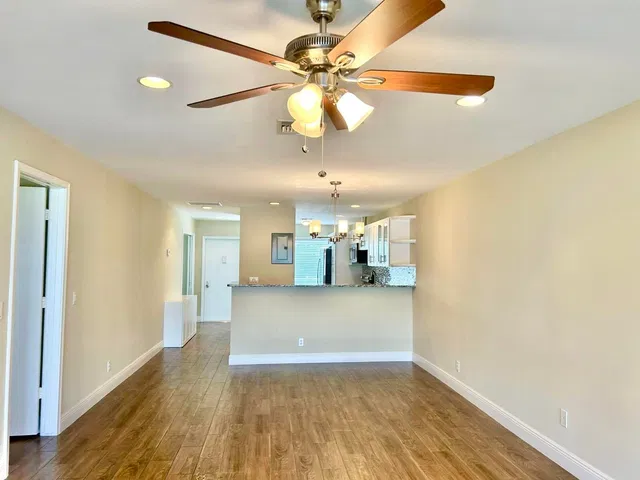 Unit 202 photo 12
