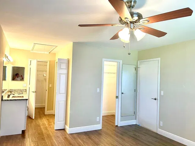 Unit 202 photo 15
