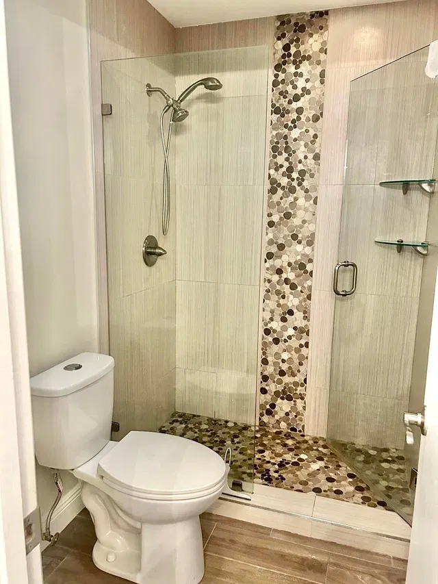 Unit 202 photo 18