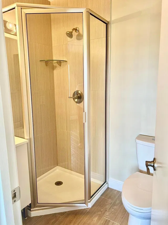 Unit 202 photo 20