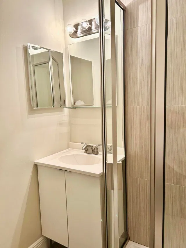 Unit 202 photo 21