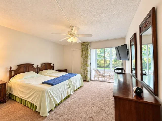 Residence photo 6