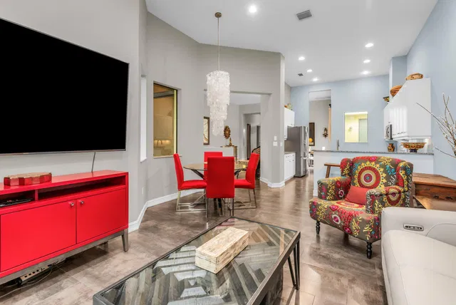 Residence photo 23