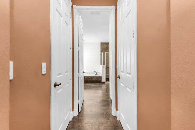 Residence photo 28