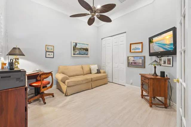 Residence photo 29