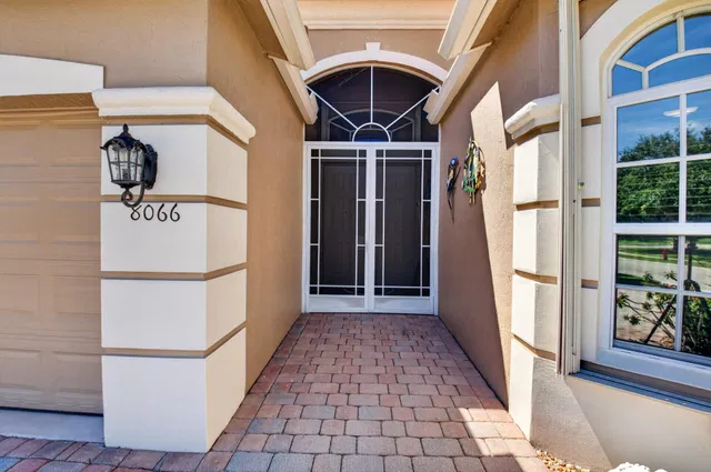 Residence photo 5