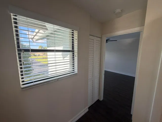  Residence photo 7