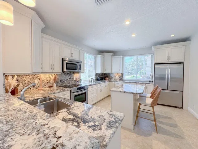  Residence photo 5