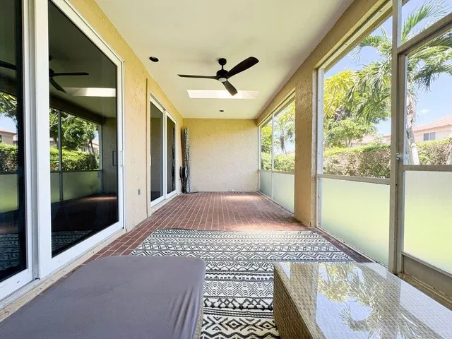 Residence photo 17