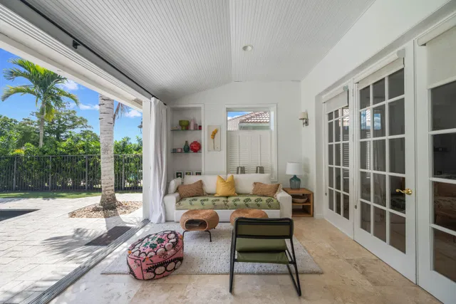 Shady Oaks Residence photo 25