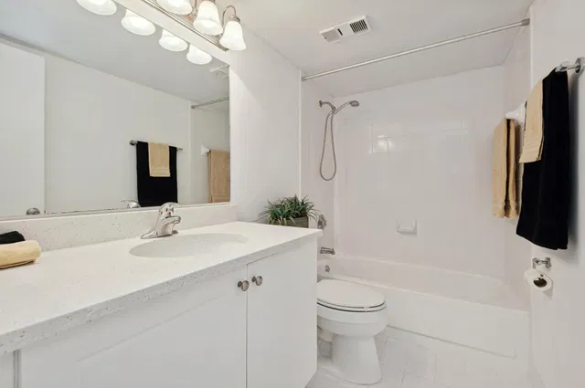  Unit D204 photo 12