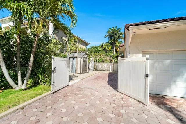 Boca Villas Residence photo 48