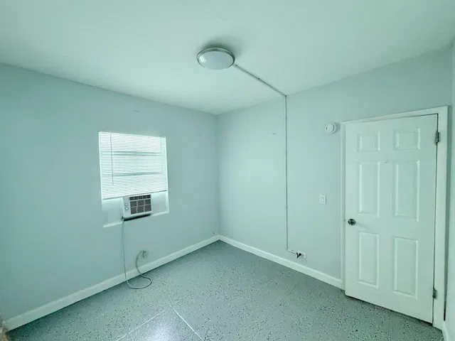  Unit Apt 2 photo 8