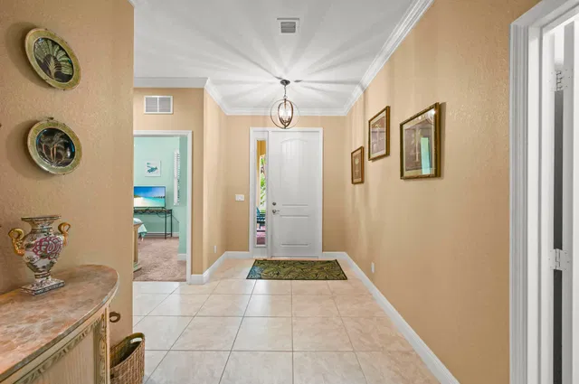  Residence photo 5
